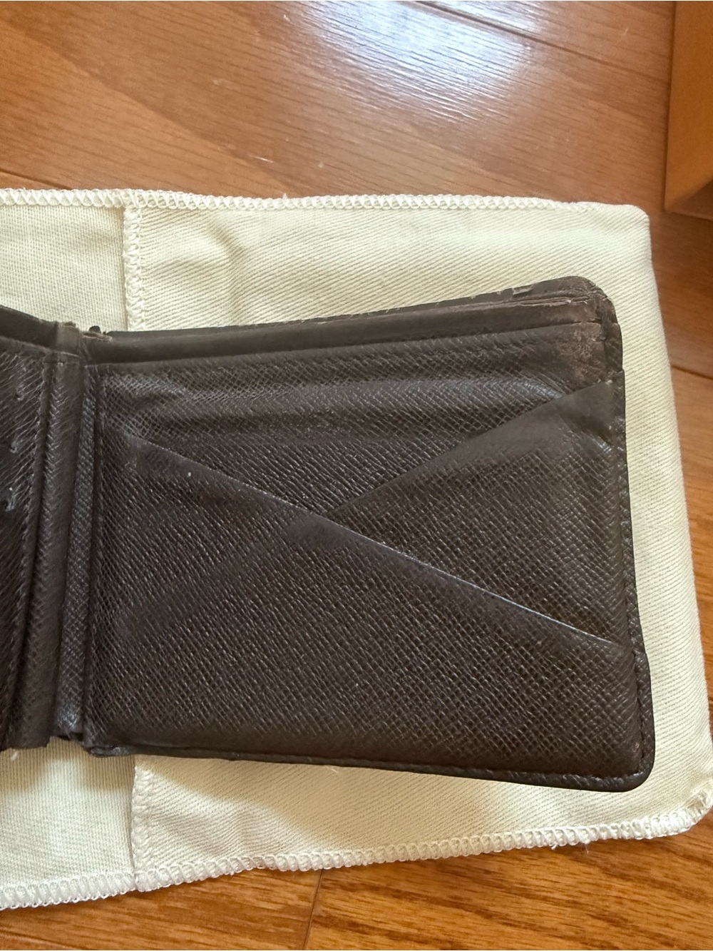 Louis Vuitton men wallet - Picture 6 of 7